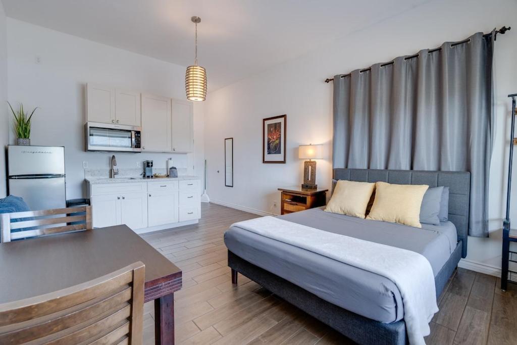 Unit 1 Maui Ohana Modern