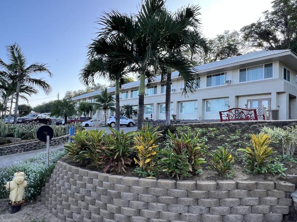 Unit 1 Maui Ohana Modern